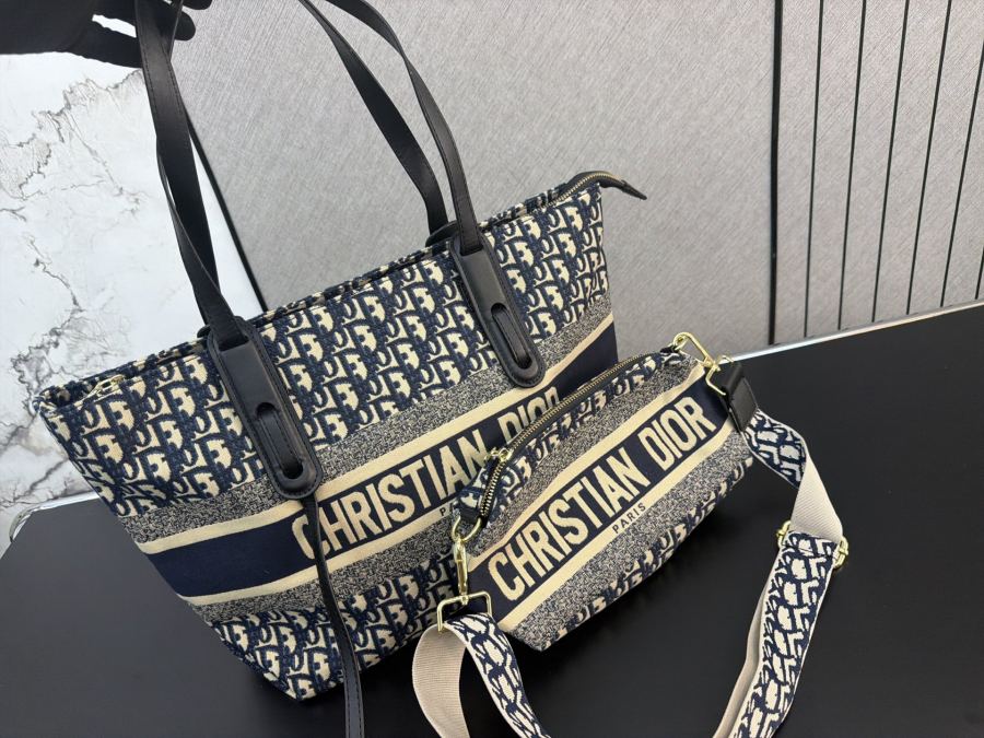 1:1 Replica Dior bag Dior — AAA Quality Replica — photo 2