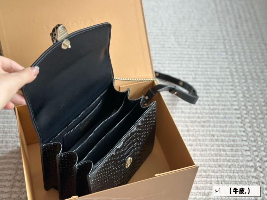 1:1 Replica BVLGARI bag size 20 16cm — Premium Replica — photo 9