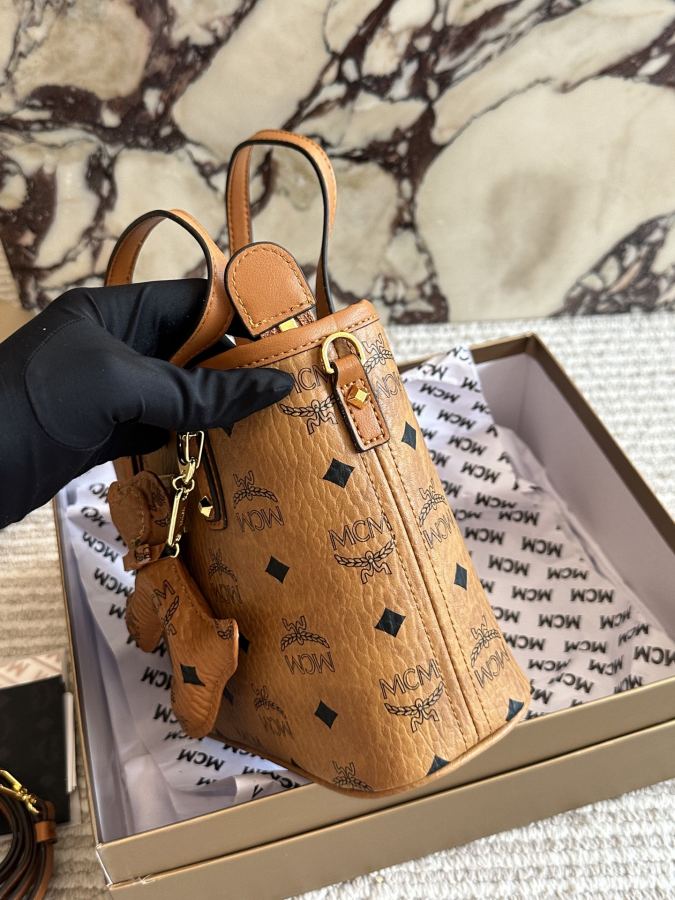 1:1 Replica MCM bag Comes with box (original single version) — AAA Quality Replica — photo 4