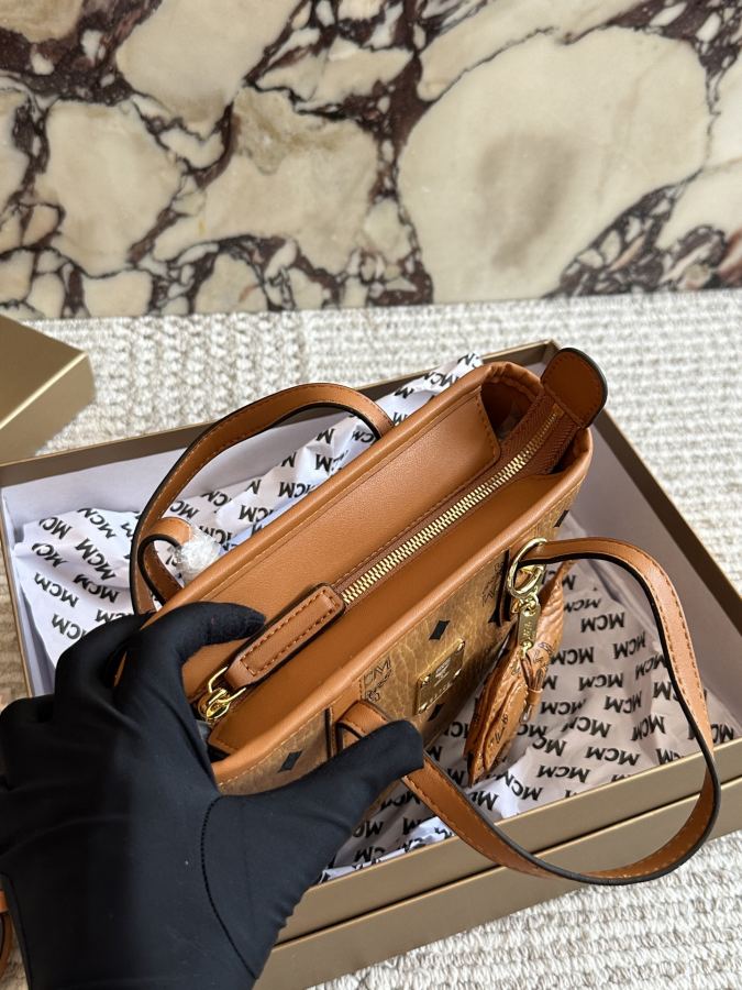 1:1 Replica MCM bag Comes with box (original single version) — AAA Quality Replica — photo 3