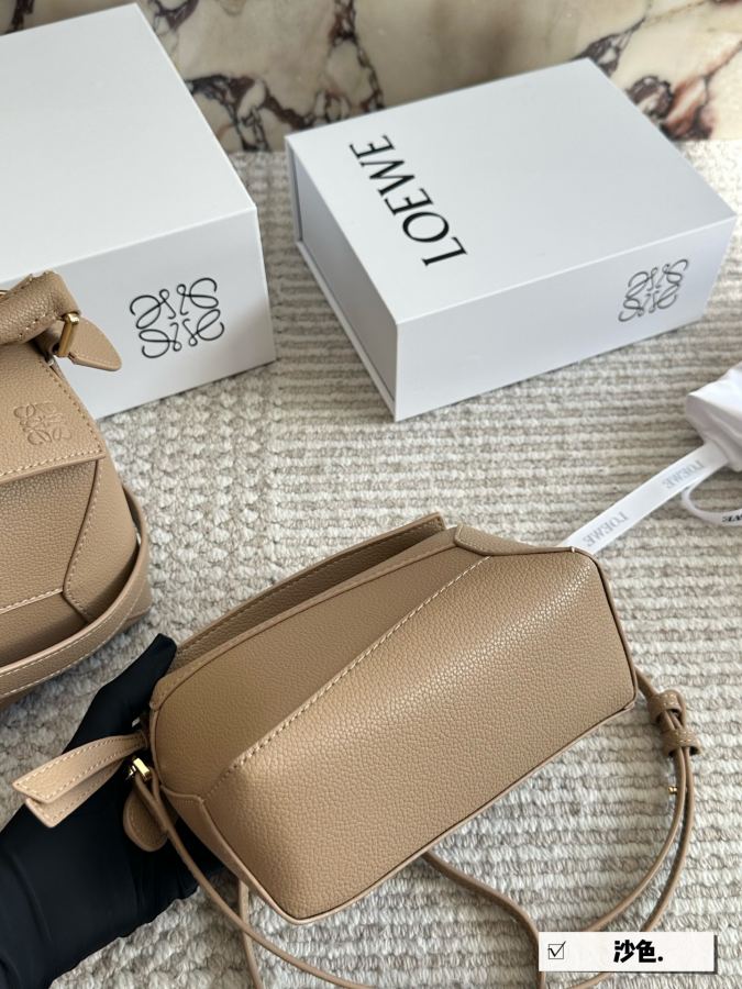1:1 Replica LOEWE bag Size: 18*11cm (small size) — Premium Replica — photo 5