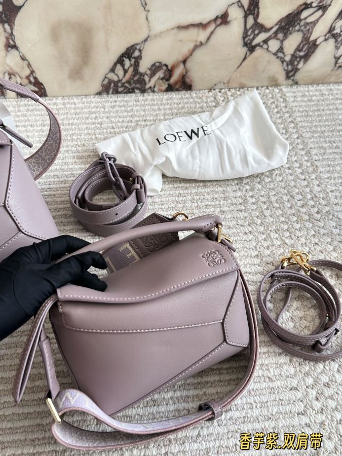 1:1 Replica LOEWE bag Comes with box (double shoulder straps) — AAA Quality Replica — photo 3