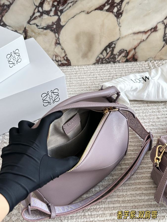 1:1 Replica LOEWE bag Comes with box (double shoulder straps) — AAA Quality Replica — photo 9
