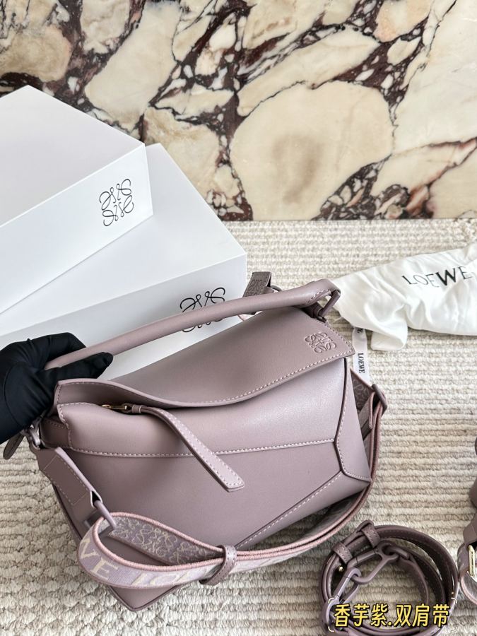 1:1 Replica LOEWE bag Comes with box (double shoulder straps) — AAA Quality Replica — photo 2