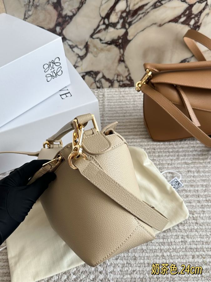 1:1 Replica LOEWE bag Size: 24*15cm (large size) — Premium Replica — photo 3