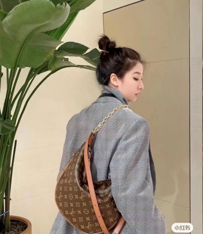 1:1 Replica LV bag Extra large moon bag — Premium Replica — photo 7