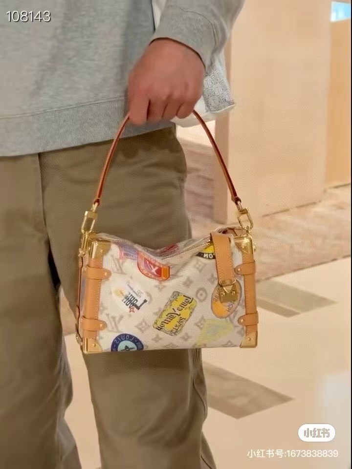 1:1 Replica LV bag Badge soft box — Premium Replica — photo 2