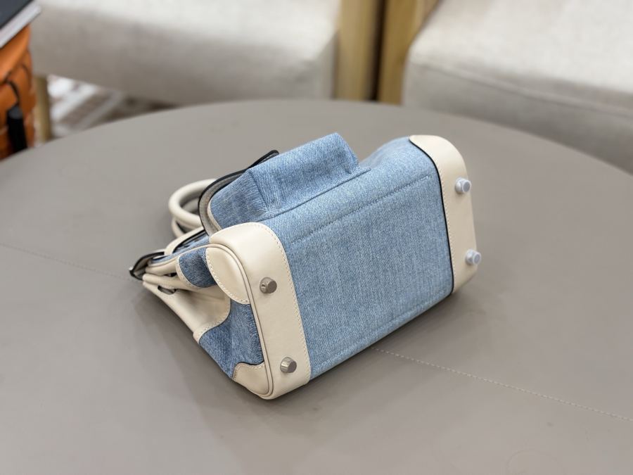 1:1 Replica Hermes bag Cargo 25 CM — AAA Quality Replica — photo 4