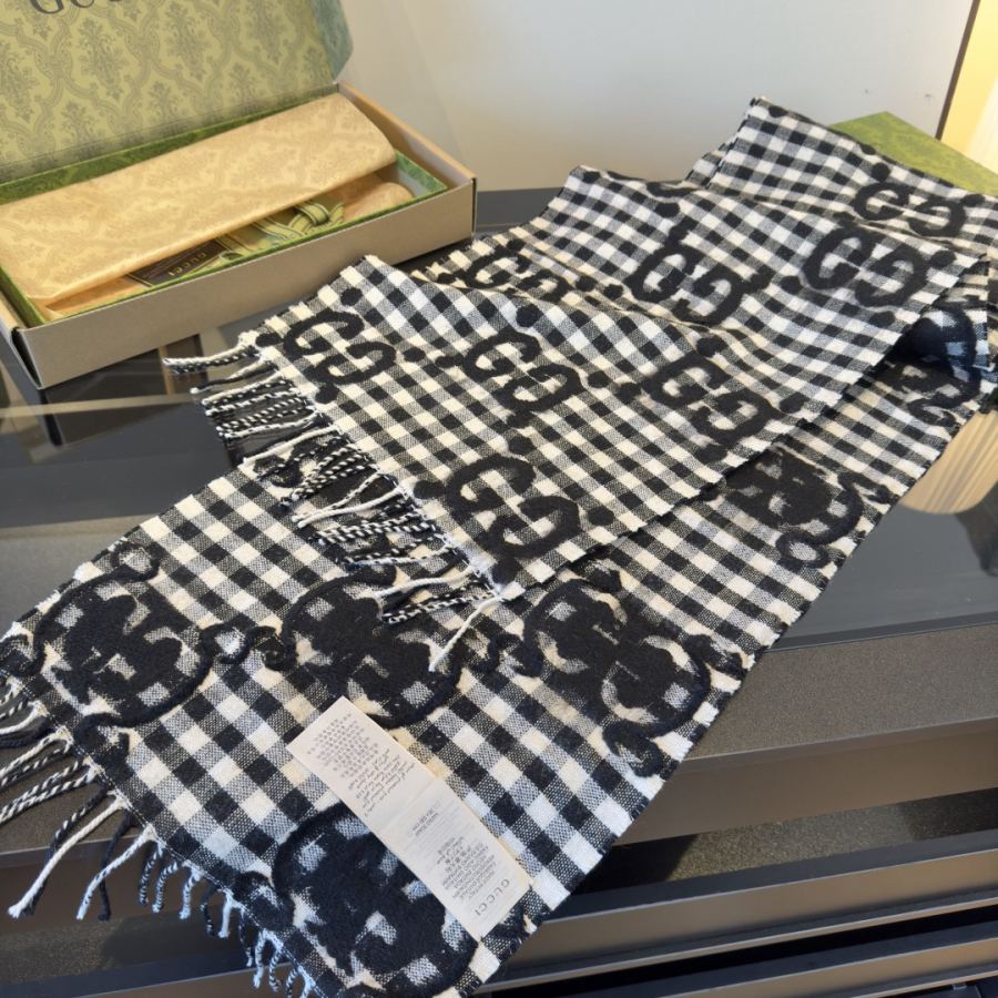 1:1 Replica gucci scarf ¥ — Premium Replica — photo 3