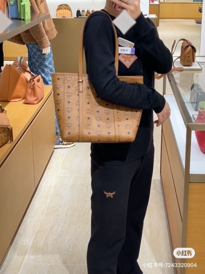 1:1 Replica MCM bag MCM — AAA Quality Replica — photo 4
