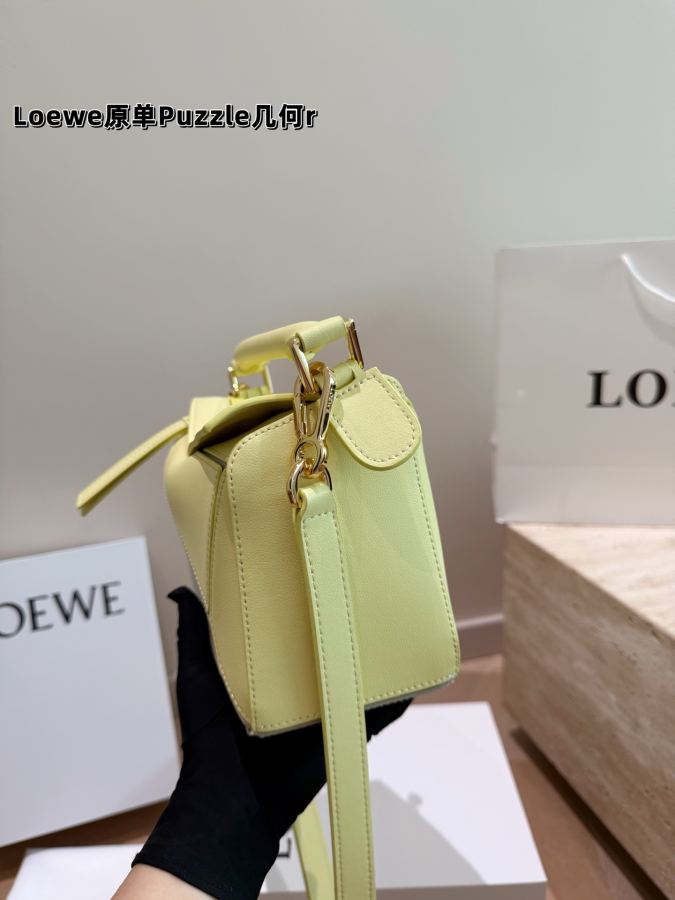 1:1 Replica LOEWE bag Size: 24*15cm — AAA Quality Replica — photo 3