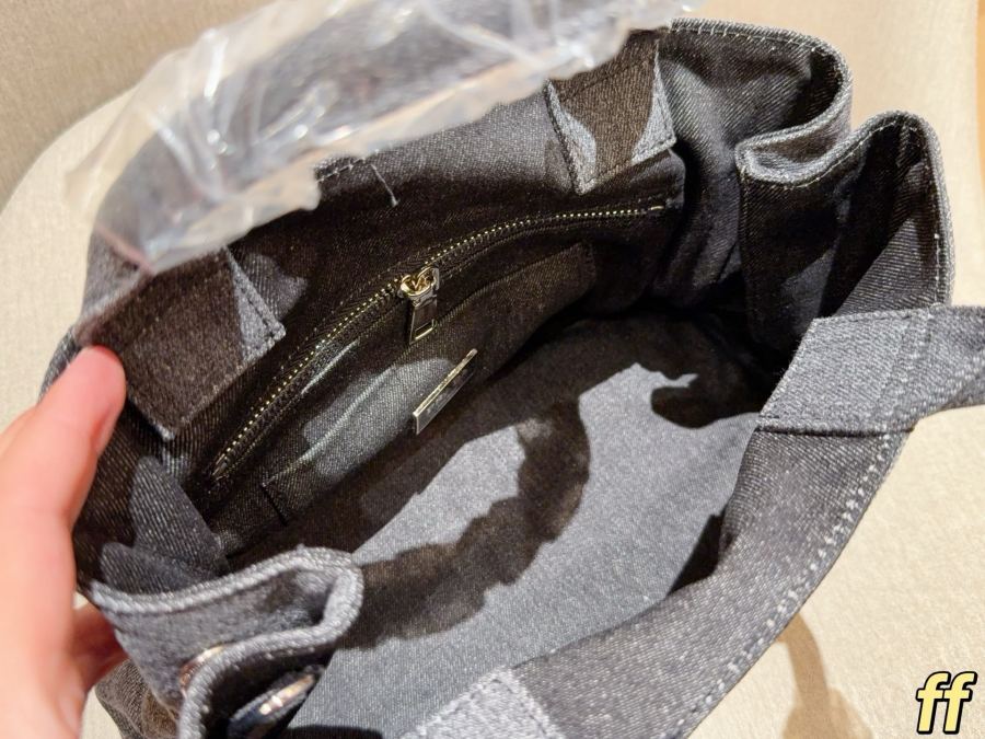 1:1 Replica PRADA bag PRADA — 1:1 Replica — photo 9