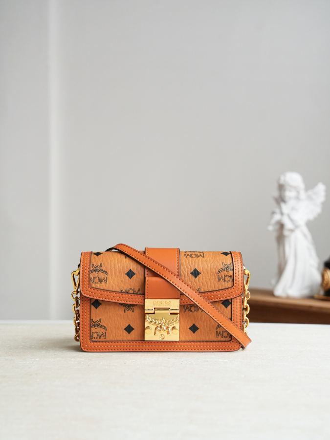 1:1 Replica MCM bag 𝐌𝐂𝐌 𝐓𝐫𝐚𝐜𝐲 𝐕𝐢𝐬𝐞𝐭𝐨𝐬 — Premium Replica — photo 4