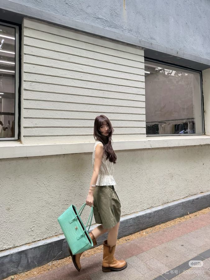 1:1 Replica Chanel Women chanel — AAA Quality Replica — photo 3
