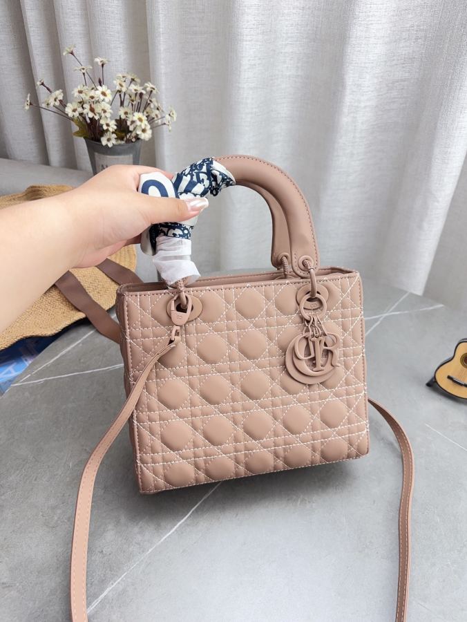 1:1 Replica Dior bag Dior lady — AAA Quality Replica — photo 4
