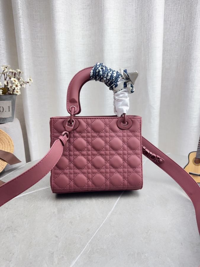1:1 Replica Dior bag Dior lady — AAA Quality Replica — photo 4