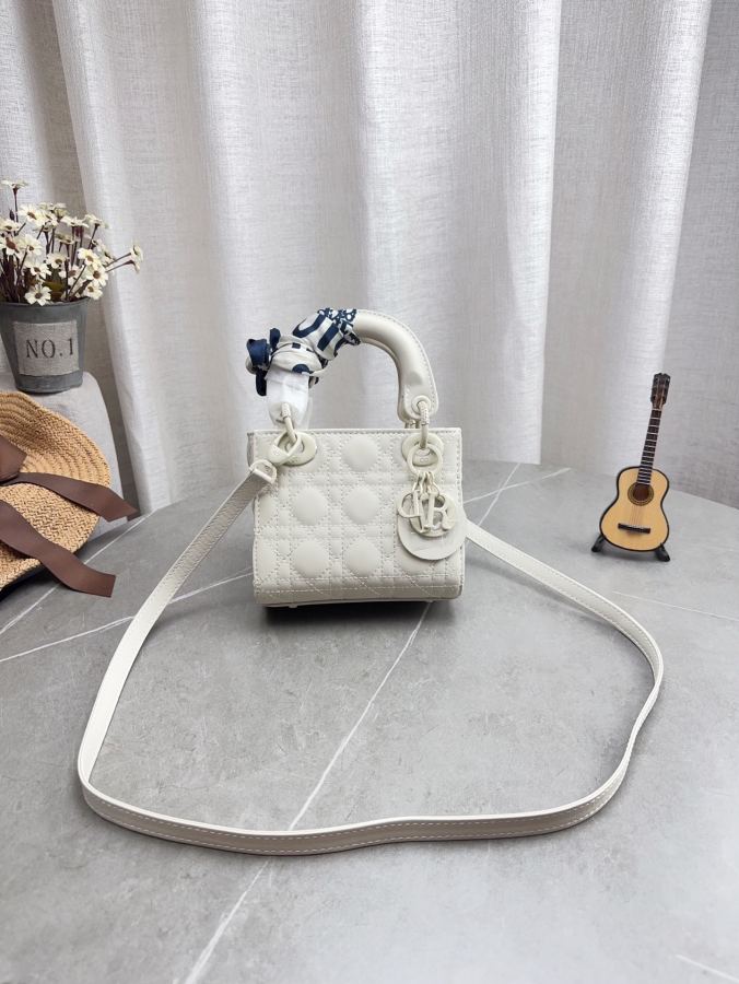 1:1 Replica Dior bag Comes with folding gift box (two shoulder straps) — Premium Replica — photo 3