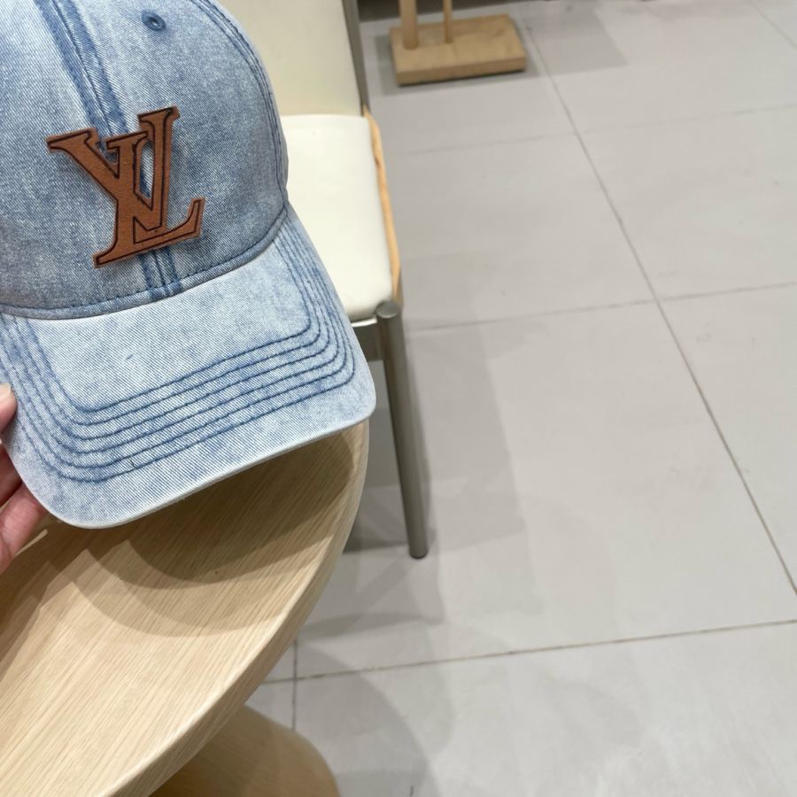 1:1 Replica Louis Vuitton hat 2025 LV Louis Vuitton — AAA Quality Replica — photo 4