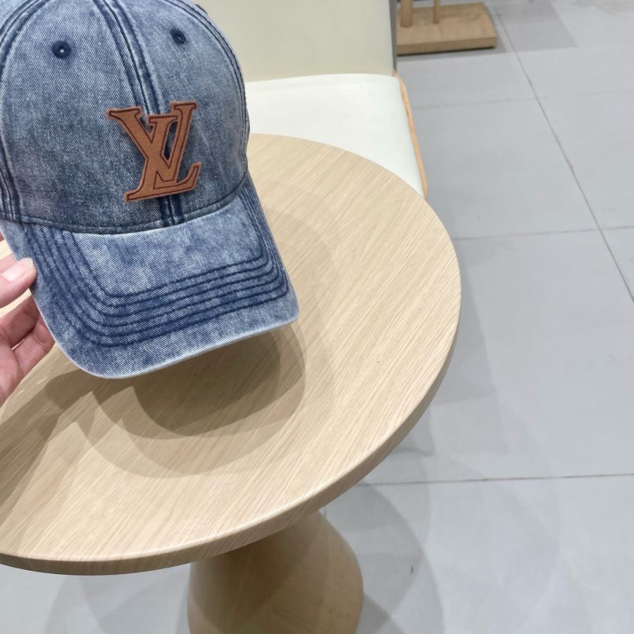 1:1 Replica Louis Vuitton hat LV Louis Vuitton — AAA Quality Replica — photo 4