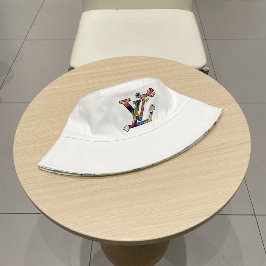 1:1 Replica Louis Vuitton hat LV Tyer logo — Premium Replica