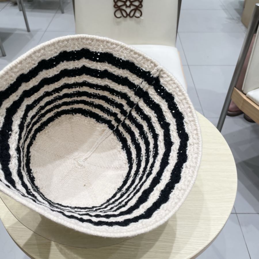 1:1 Replica Loewe hat ＯＥＷＥLoewe2025 — AAA Quality Replica — photo 9