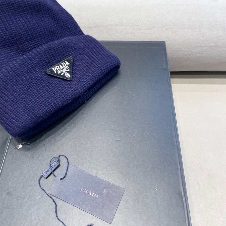 1:1 Replica prada hat Prada ins — 1:1 Replica — photo 4