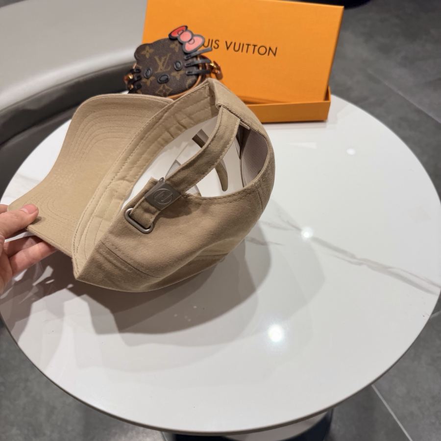 1:1 Replica Louis Vuitton hat LV Louis Vuitton — AAA Quality Replica — photo 8