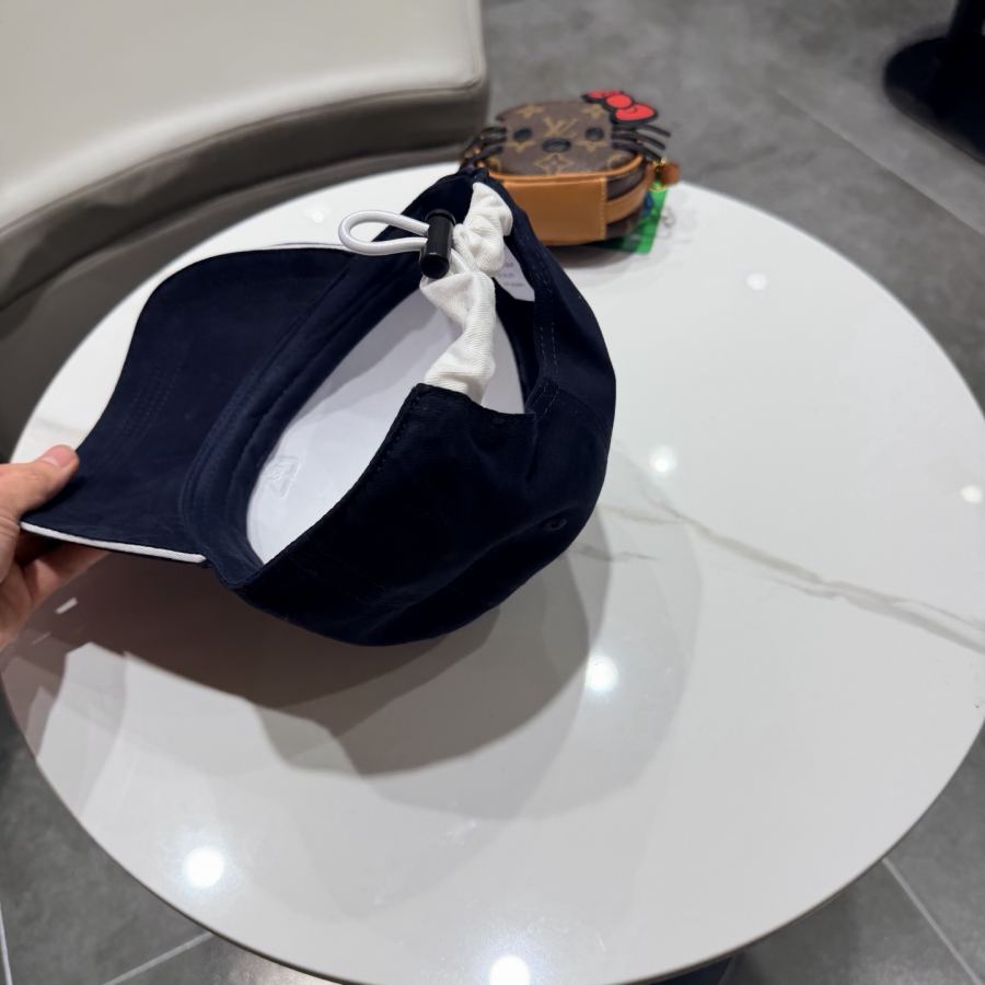 1:1 Replica prada hat Prada 2025 New — Premium Replica — photo 8