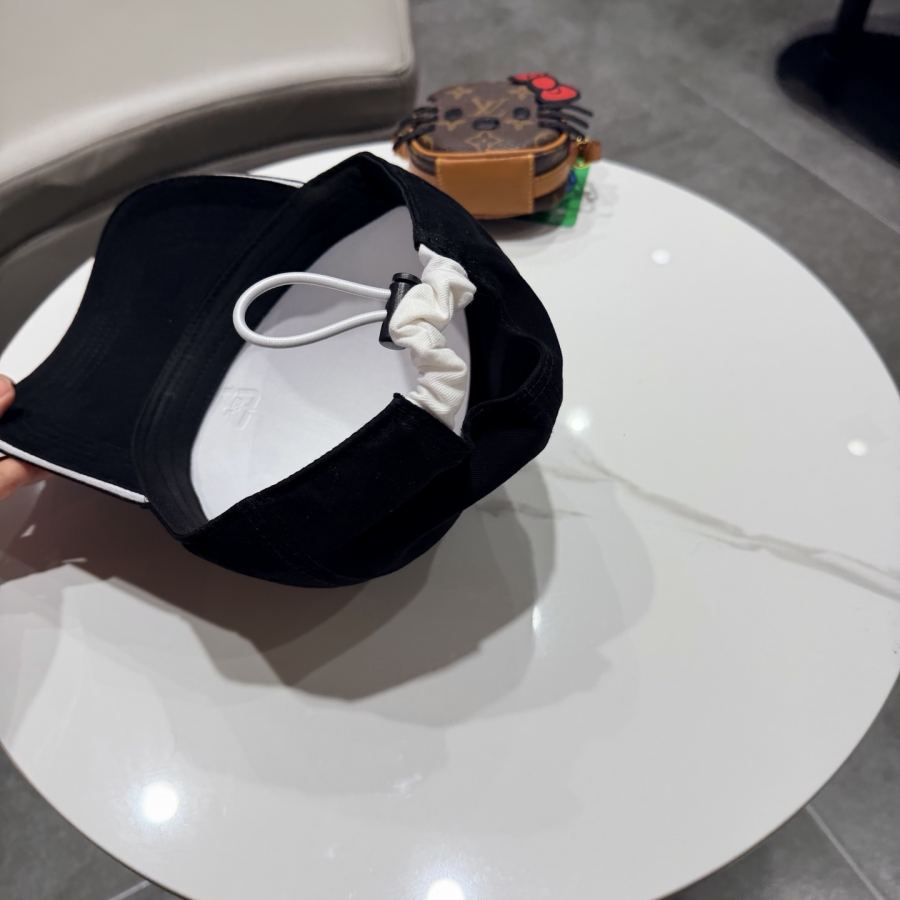 1:1 Replica prada hat Prada 2025 New — Premium Replica — photo 8