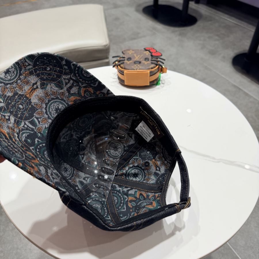 1:1 Replica Louis Vuitton hat Louis Vuitton LV — Premium Replica — photo 9