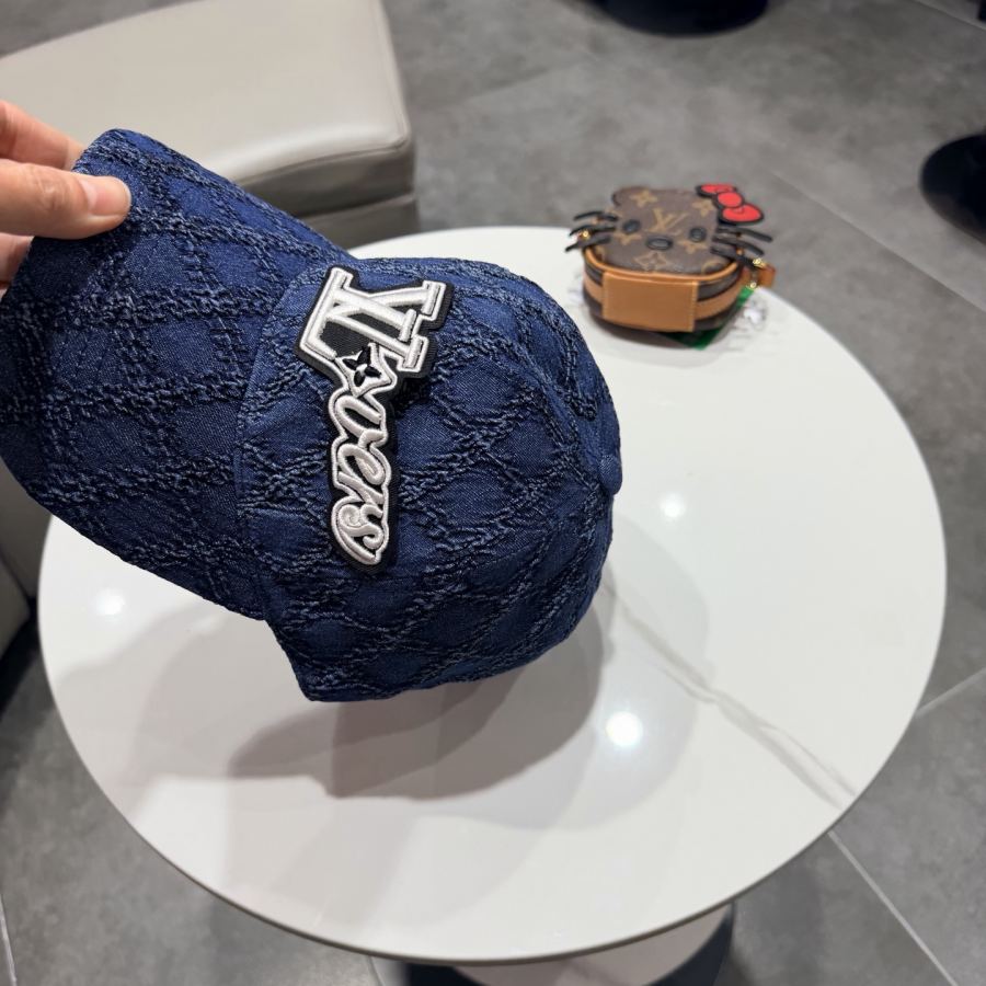 1:1 Replica Louis Vuitton hat LV Louis Vuitton — AAA Quality Replica — photo 6