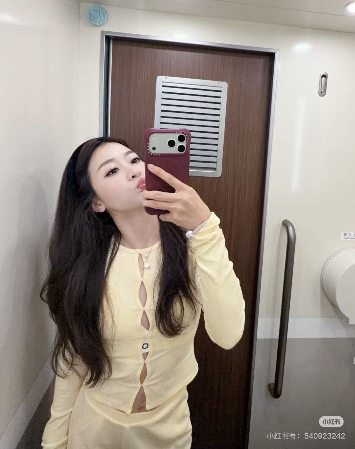 1:1 Replica Alo Long sleeve alo — AAA Quality Replica — photo 7