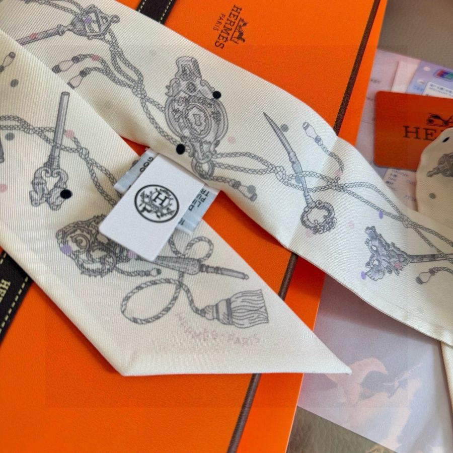 1:1 Replica Hermes Scarf Hermes “ ”Twilly — 1:1 Replica — photo 9