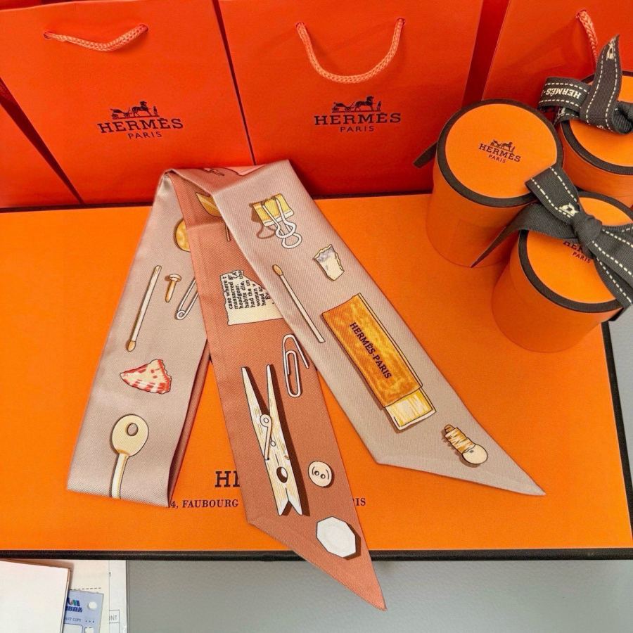 1:1 Replica Hermes Scarf Hermes“ ”Twilly — Premium Replica — photo 4