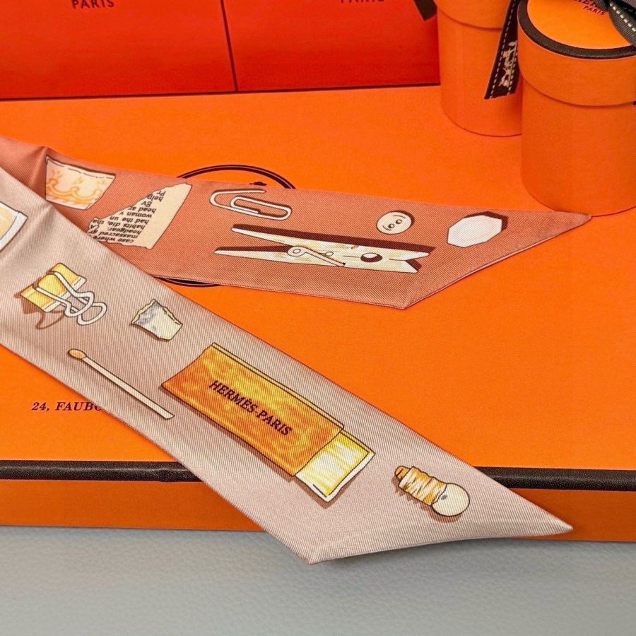 1:1 Replica Hermes Scarf Hermes“ ”Twilly — Premium Replica — photo 7