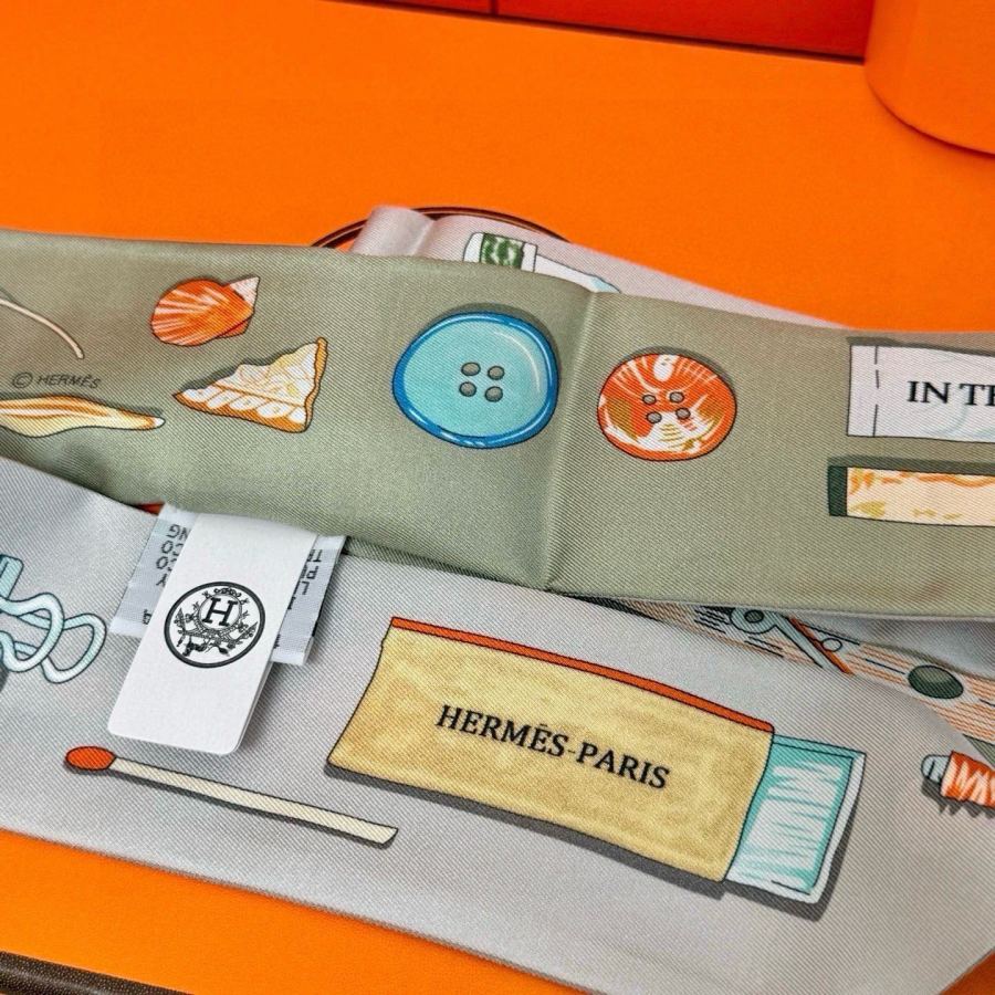 1:1 Replica Hermes Scarf Hermes“ ”Twilly — AAA Quality Replica — photo 8