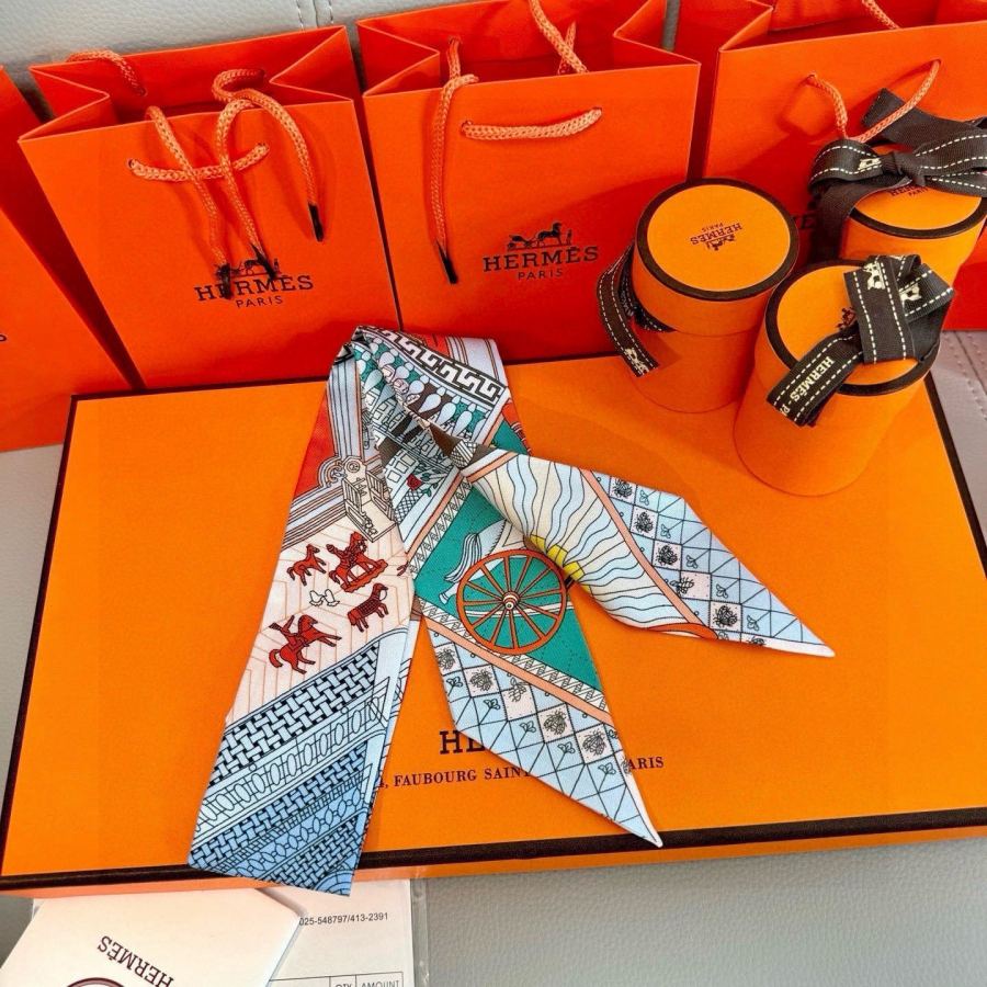 1:1 Replica Hermes Scarf Hermes “ ”Twilly — 1:1 Replica — photo 5