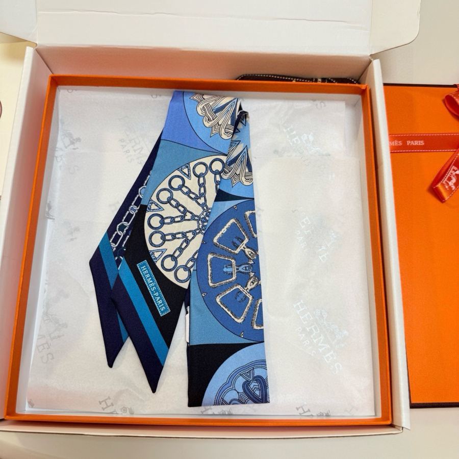 1:1 Replica Hermes Scarf Hermes“ ”Twilly — Premium Replica — photo 6