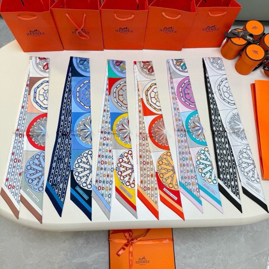 1:1 Replica Hermes Scarf Hermes“ ”Twilly — Premium Replica — photo 2