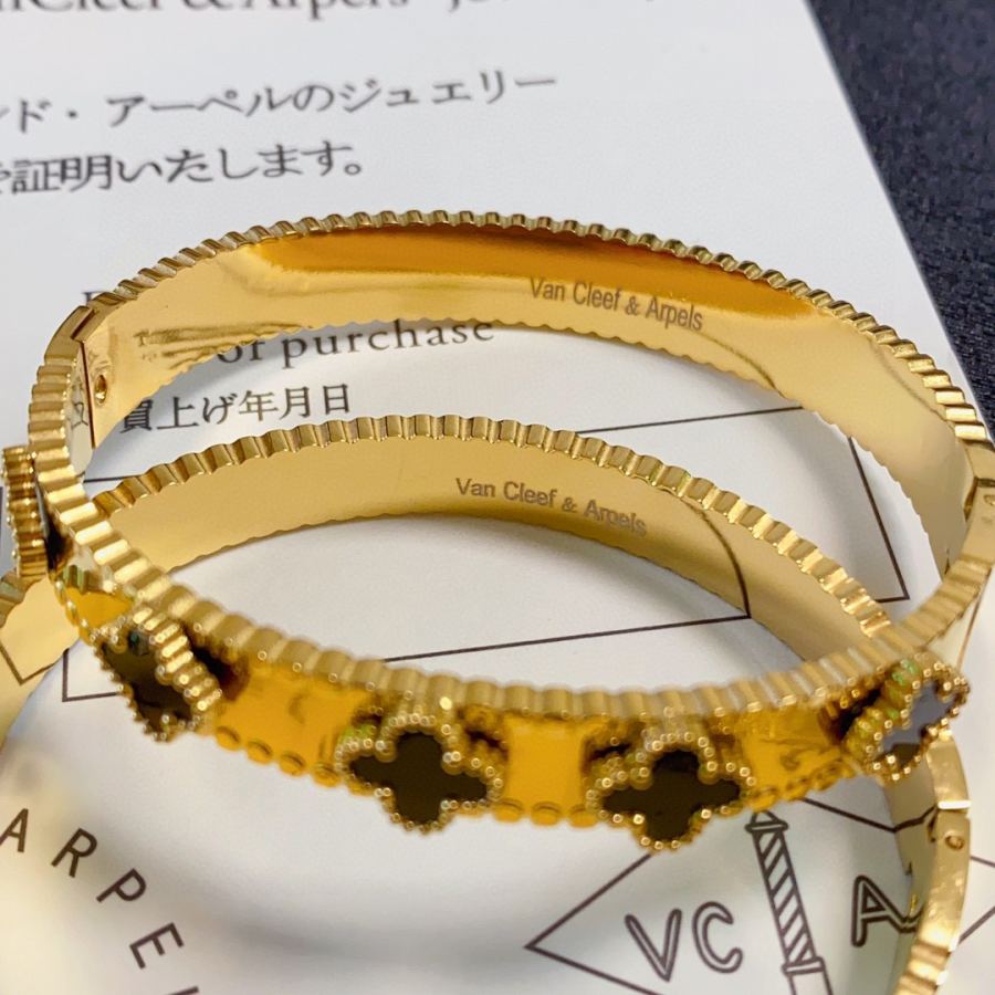 1:1 Replica Van Cleef & Arpels Jewelry VCA Classic Arrival replica — photo 5