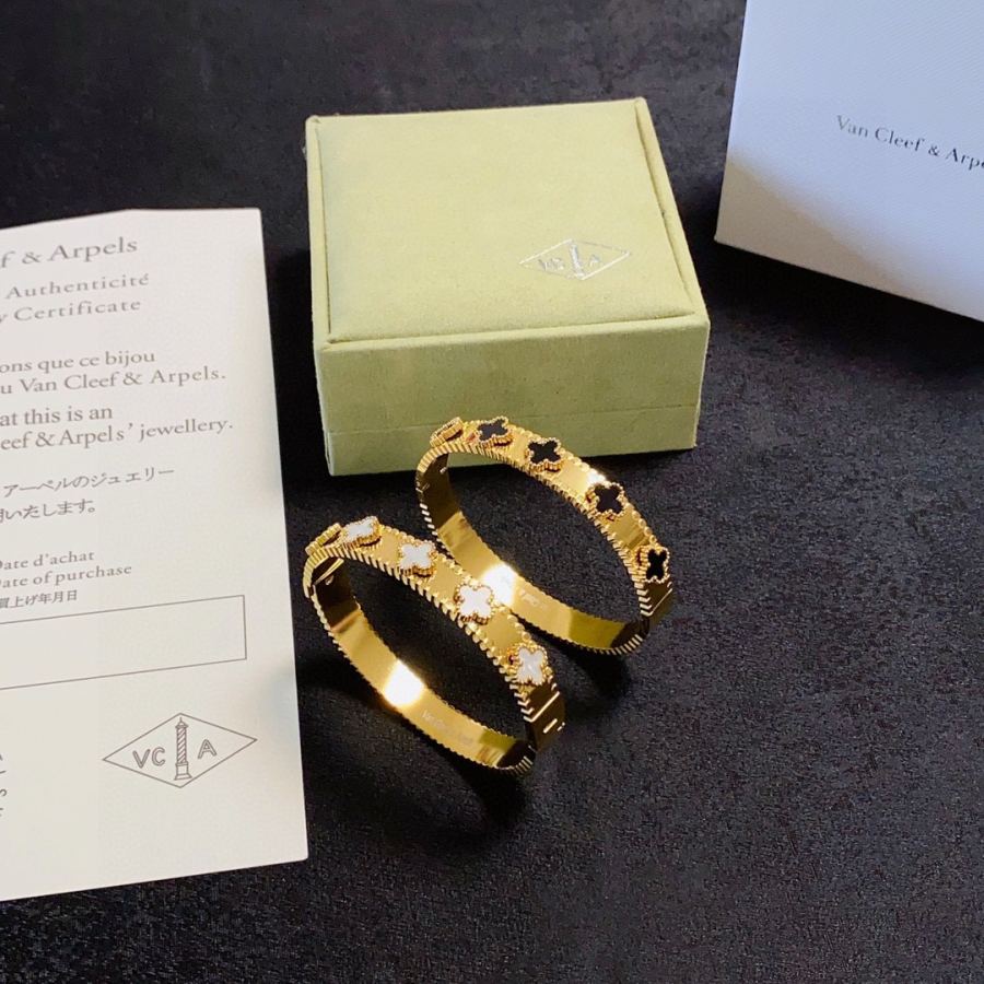 1:1 Replica Van Cleef & Arpels Jewelry VCA Classic Arrival replica — photo 9
