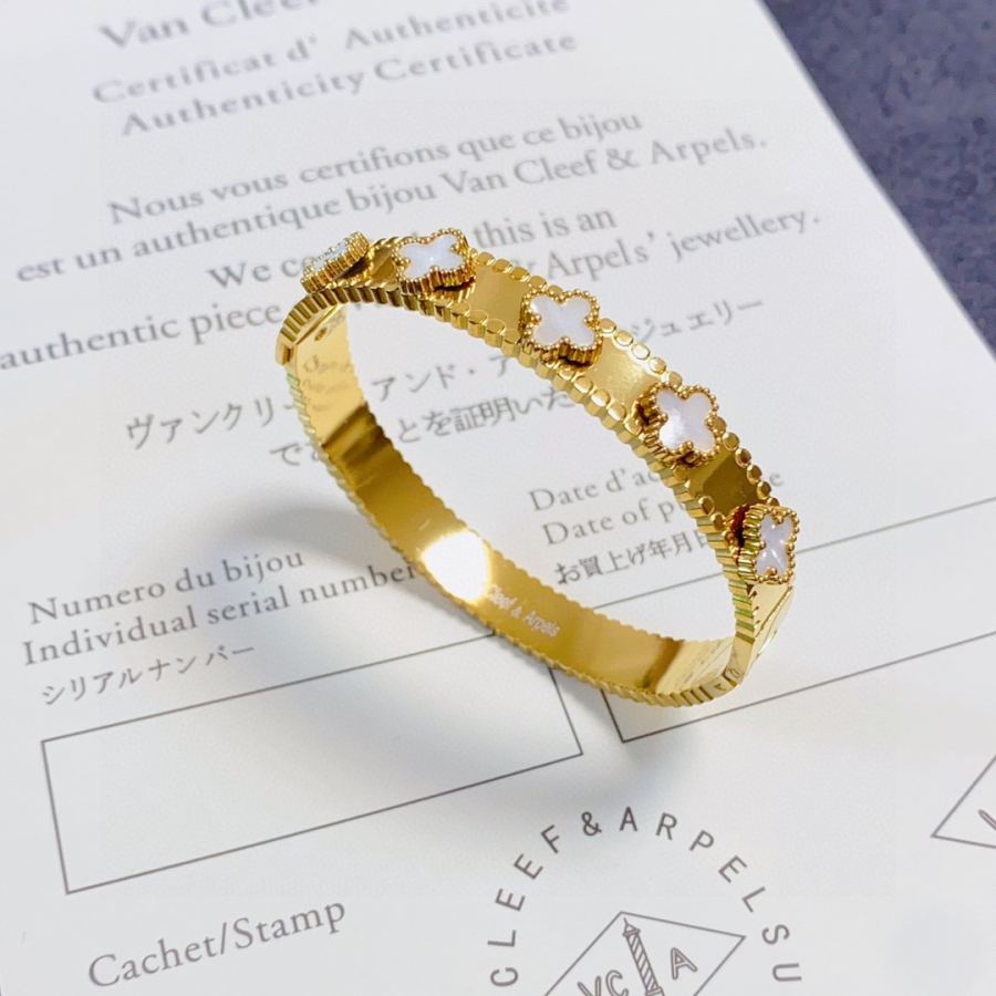 1:1 Replica Van Cleef & Arpels Jewelry VCA Classic Arrival replica — photo 7