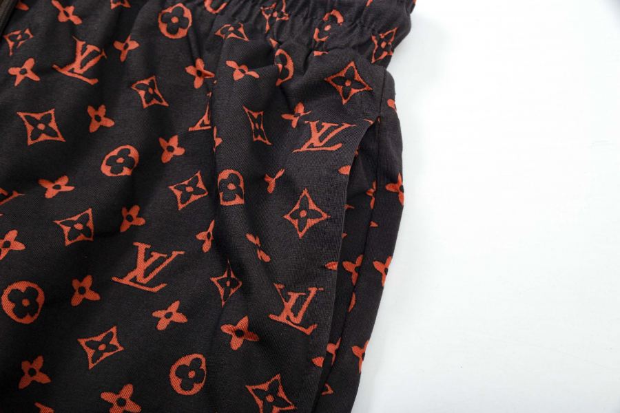 1:1 Replica LV men LV New logo — Premium Replica — photo 5
