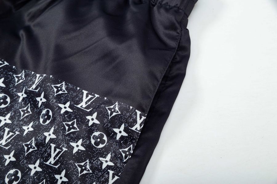 1:1 Replica LV men LV New logo — AAA Quality Replica — photo 5