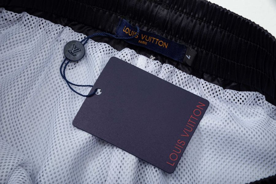 1:1 Replica LV men LV New logo — AAA Quality Replica — photo 8