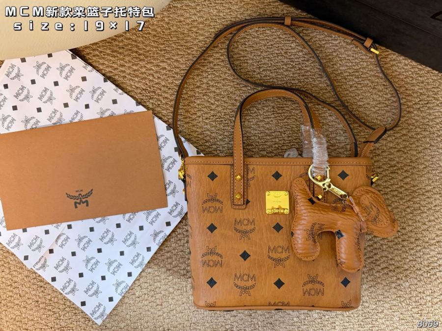 1:1 Replica MCM bag (airplane box) — 1:1 Replica — photo 2