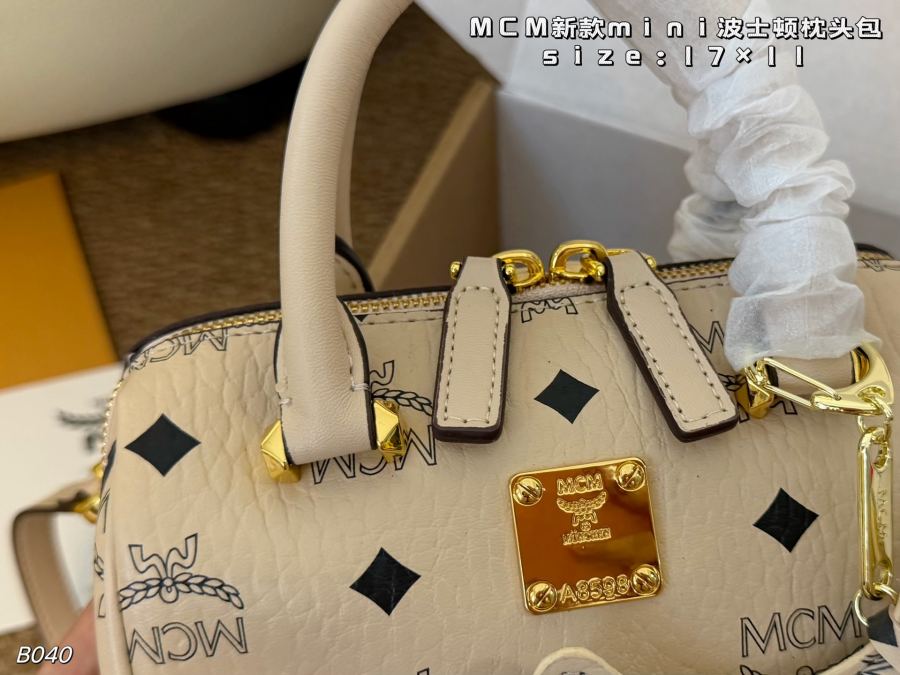 1:1 Replica MCM bag Airplane box Pendant) — Premium Replica — photo 6
