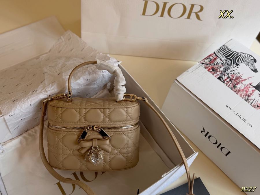 1:1 Replica Dior bag Folding box (airplane box) — AAA Quality Replica — photo 3