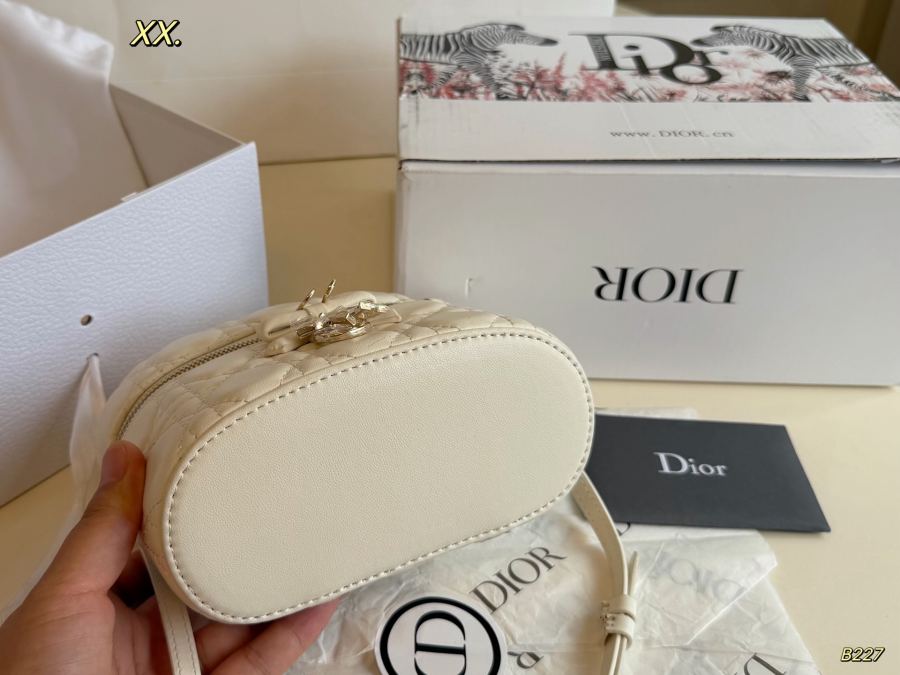 1:1 Replica Dior bag (folding box airplane box) — Premium Replica — photo 4