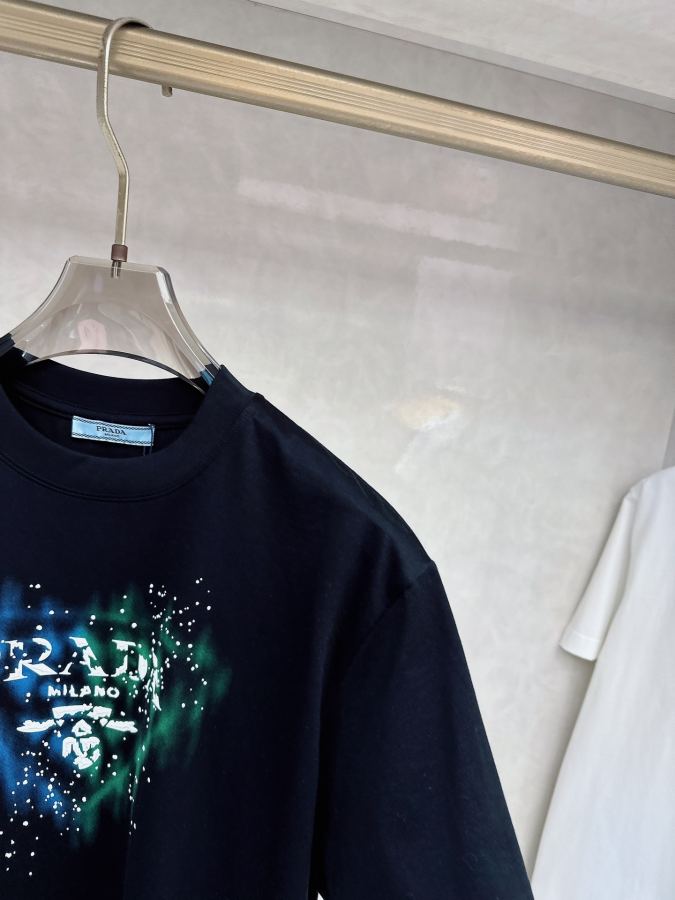 1:1 Replica Prada men Prada 2026ss T logo — Premium Replica — photo 4